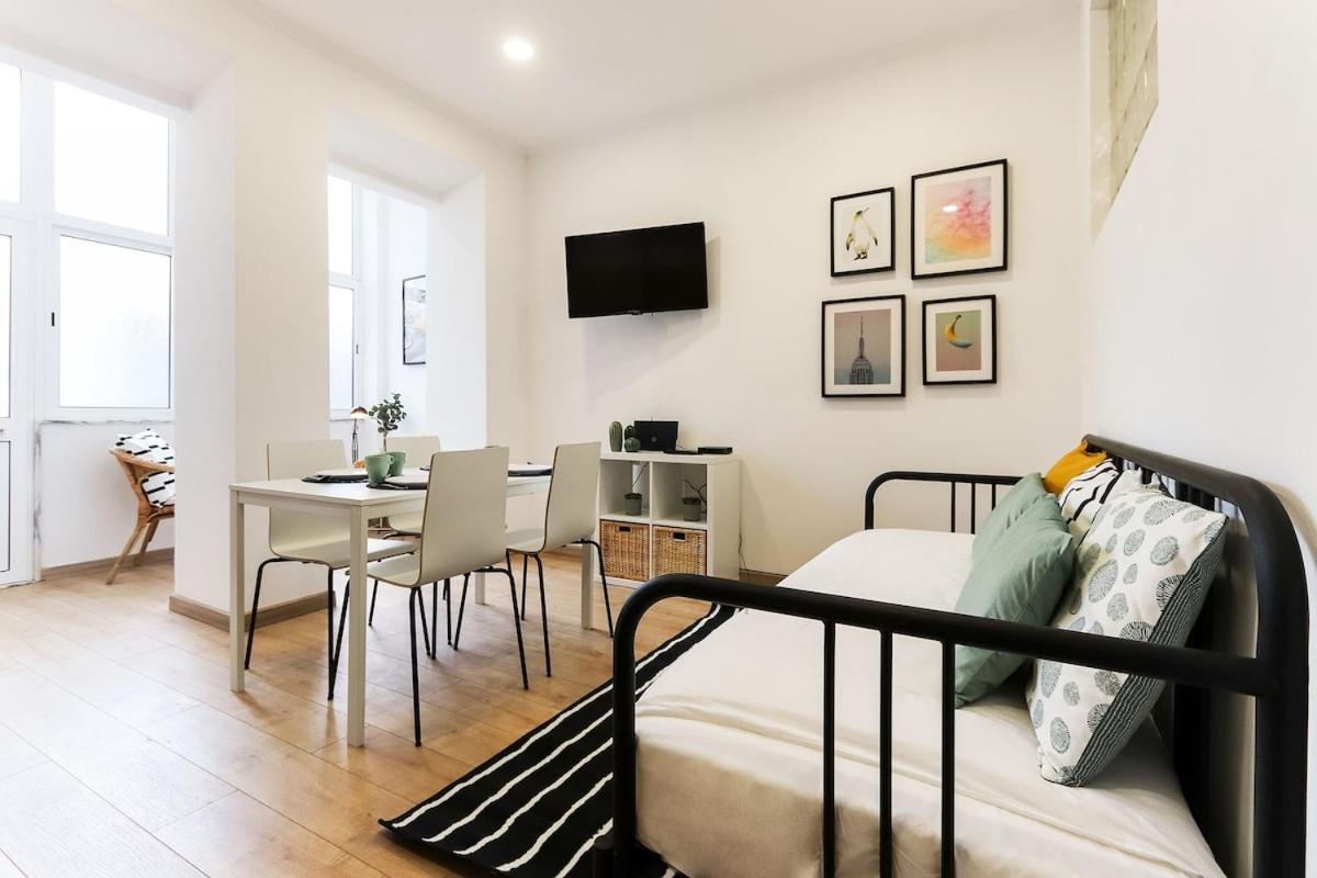Typical 2 Charming Flat By Homeful Homes Lisboa
