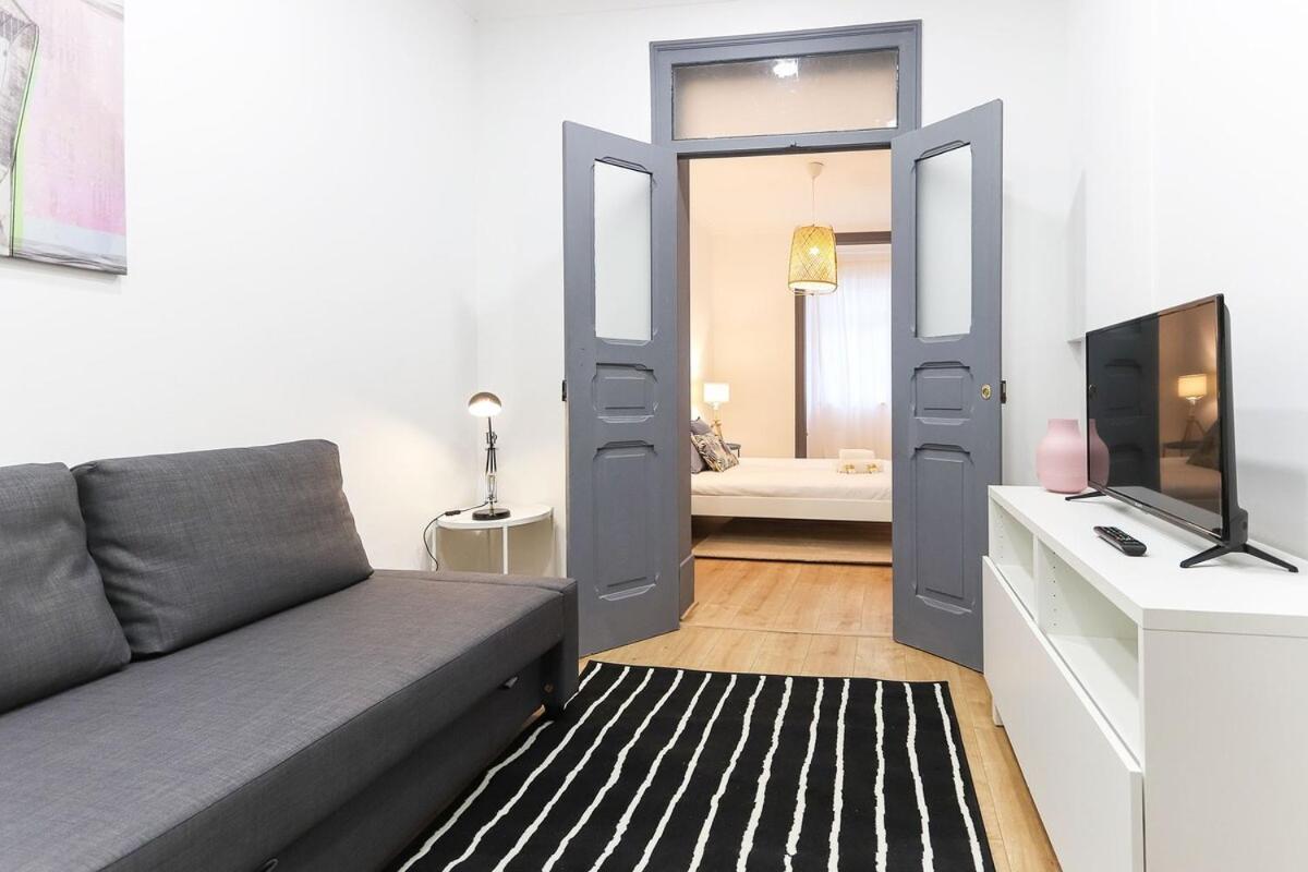 Typical 2 Charming Flat By Homeful Homes Apartamento Lisboa